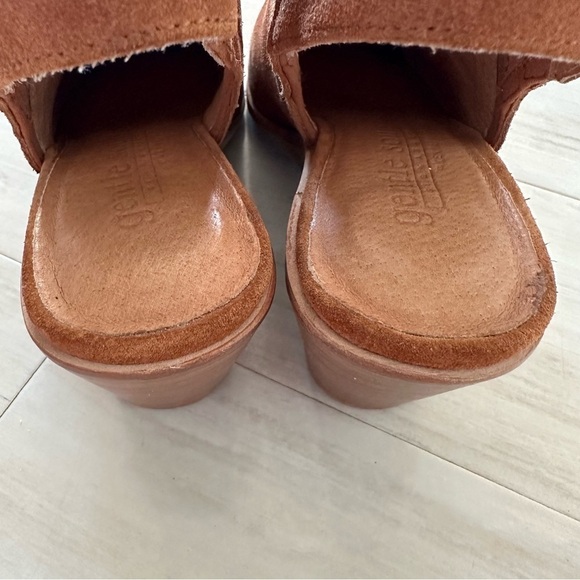 Eileen Fisher Caramel Suede Marlie Slingback Heels - Picture 5 of 7